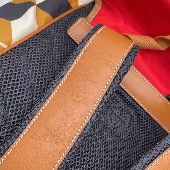 Gucci Interlocking GG Rabbit Backpack Bag - Picture 7 of 7